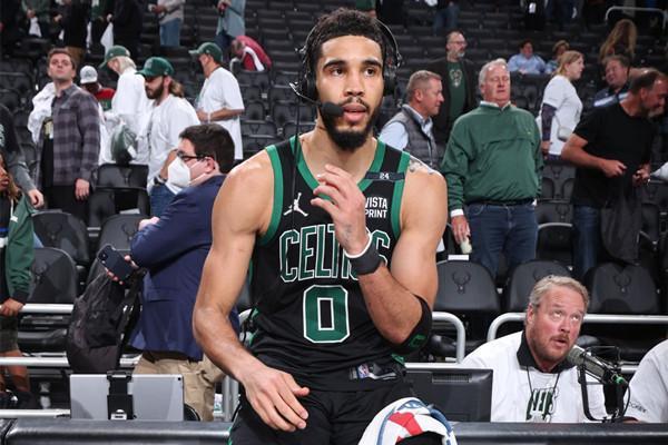 巴蒂：没有什么能永垂不朽，能享受梅西的足球这么久已足够幸运（巴蒂：一切终会落幕，能长久欣赏梅西的足球已是幸运）