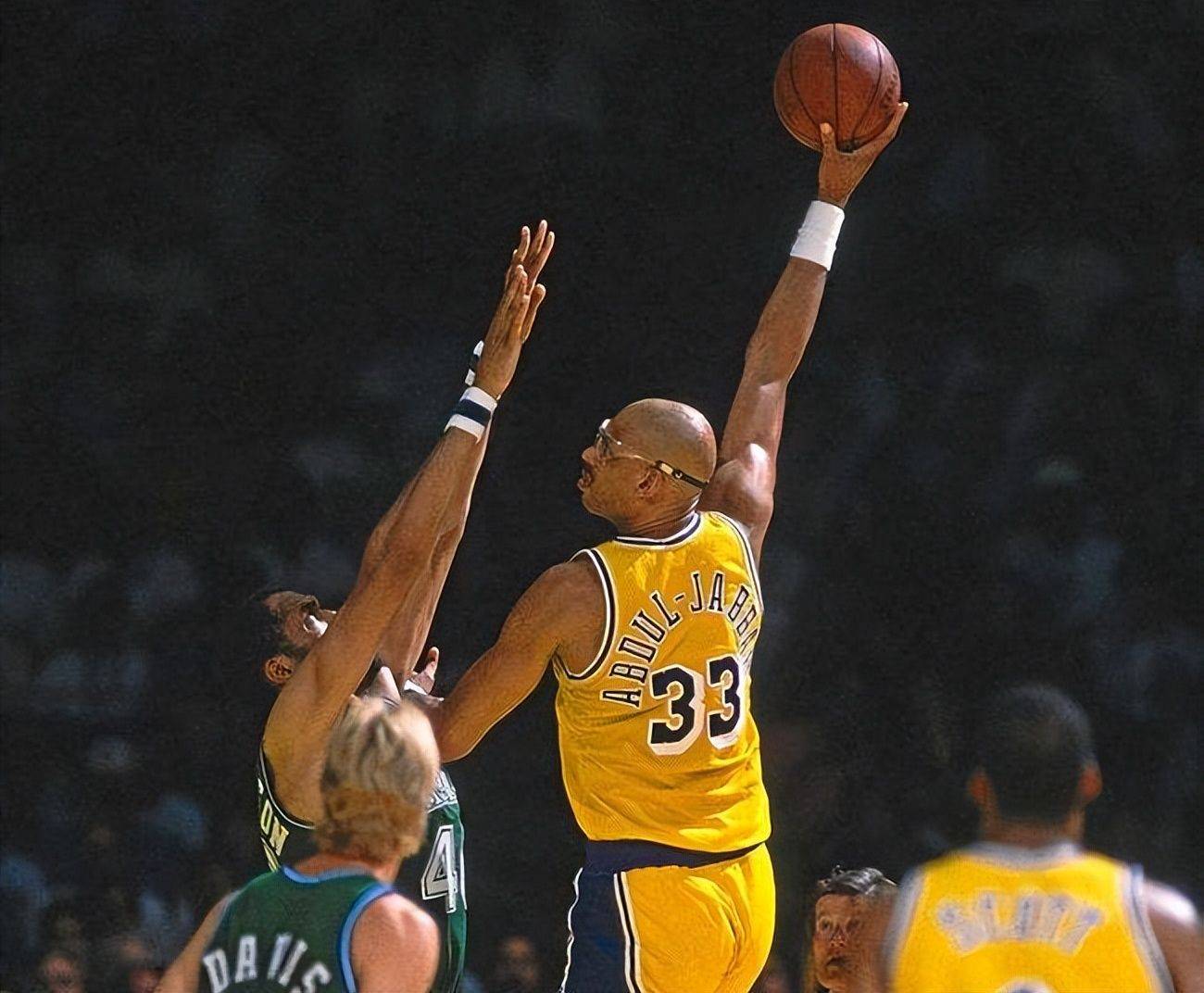 特罗萨德打进英超50球，成第5名达成此成就的比利时球员（特罗萨德英超50球达成，跻身第5位达此成就的比利时球员）