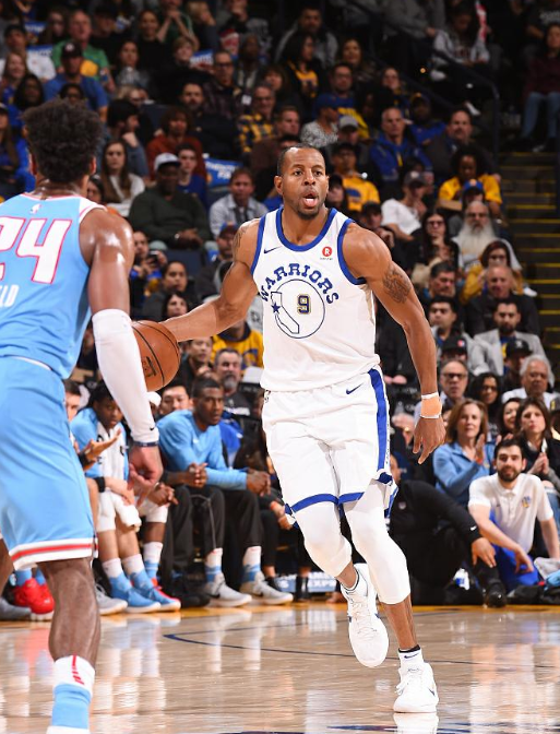 生涯得分新高！沃尔什全场投篮8中8，砍下22分7板3助2断（沃尔什8投全中手感火热，轰22分7篮板3助攻2抢断，刷新生涯得分新高）