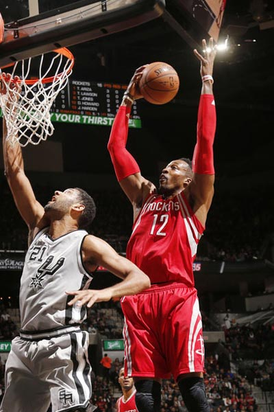 德里克·怀特：球场上的天生赢家，赢球路上的坚定战士（德里克·怀特：球场天生胜者，胜利之路的坚毅斗士）