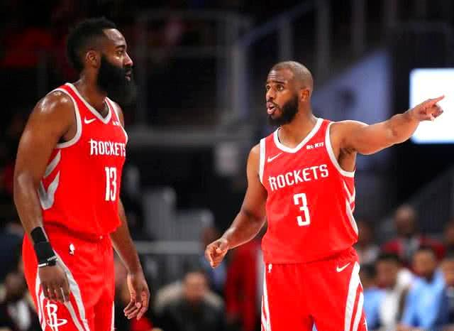 半场战报：皇马0-0埃尔切，姆巴佩失良机，银河战舰仅2射正（半场速报：皇马0-0埃尔切，姆巴佩错失良机，银河战舰上半场仅两次射正）