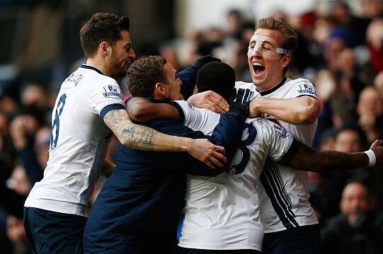 德佩替补出场27分钟打进关键一球，获评8.2并列全场最高（德佩替补出战27分钟打入关键球，评分8.2分并列全场第一）