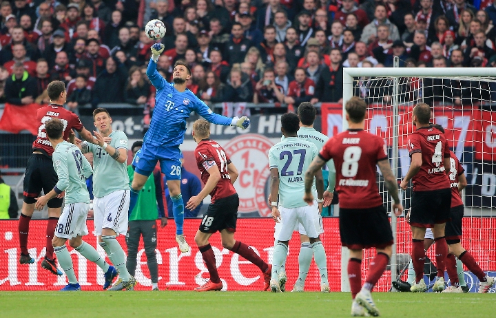 中国青年球员王钰栋将加盟德乙达姆施塔特，开启欧洲留洋之路，为中国足球注入新活力。（王钰栋即将签约德乙达姆施塔特，欧洲留洋启程为中国足球增添活力）