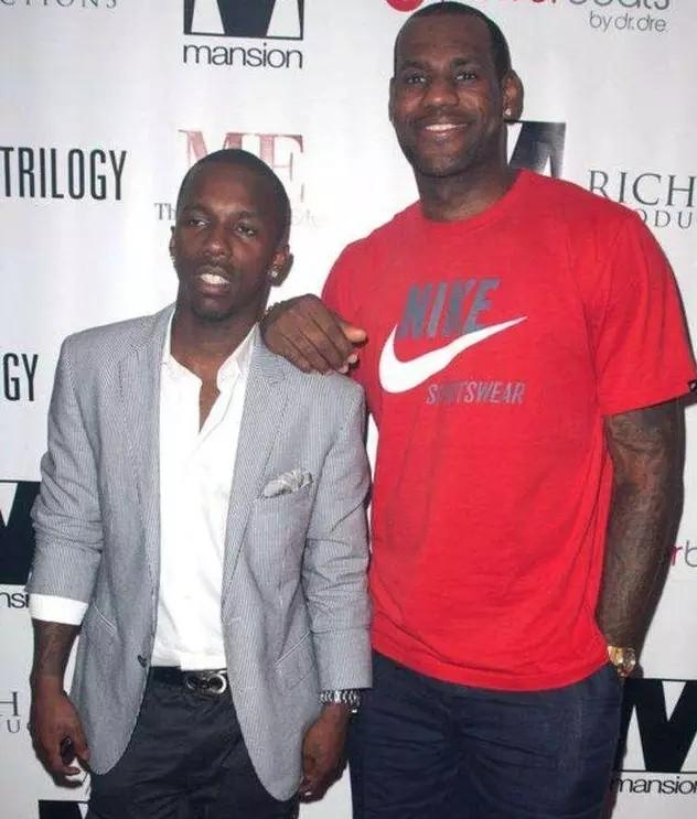 斯内德：姆巴佩会赢得2026年金球奖；没有人效力皇马时想离开（斯内德：姆巴佩将问鼎2026金球；效力皇马没人想走）