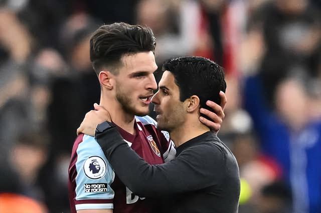 喜讯！谢晖将接受李毅重金邀请出任中超冠军队新帅，值得期待（重磅：谢晖将受李毅高薪相邀执教中超冠军，拭目以待）