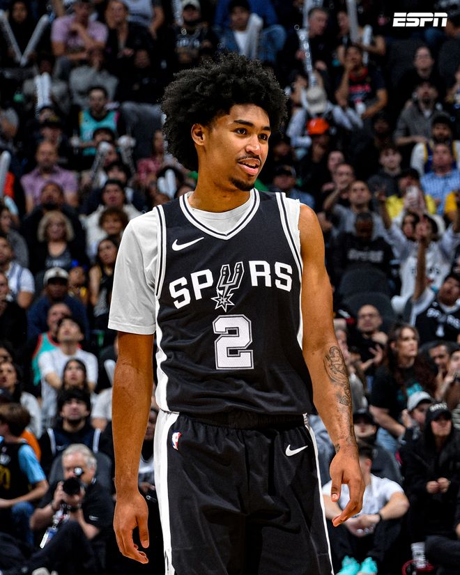 萨利巴身价上涨至9000万欧，成为世界上身价最高的后卫（萨利巴身价升至9000万欧，登顶全球最贵后卫）