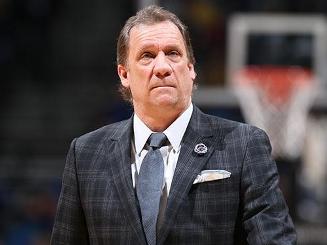 跟队：多特在与狼队谈法比奥-席尔瓦转会，预计本周将加速（队记：多特与狼队就法比奥-席尔瓦转会洽谈中，本周有望加速推进）