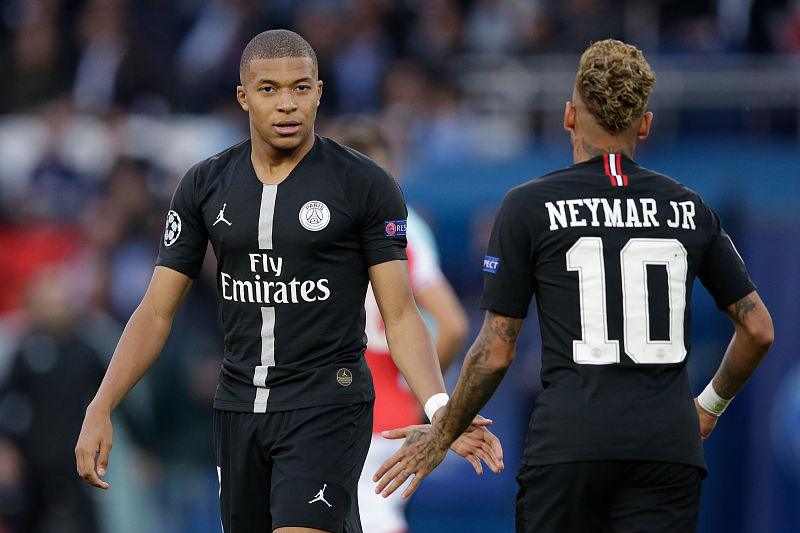 官方：赫伊森、雅克松经纪人巴拉特获2025金童奖最佳经纪人奖（官方公告：赫伊森与雅克松的经纪人巴拉特当选2025金童奖最佳经纪人）