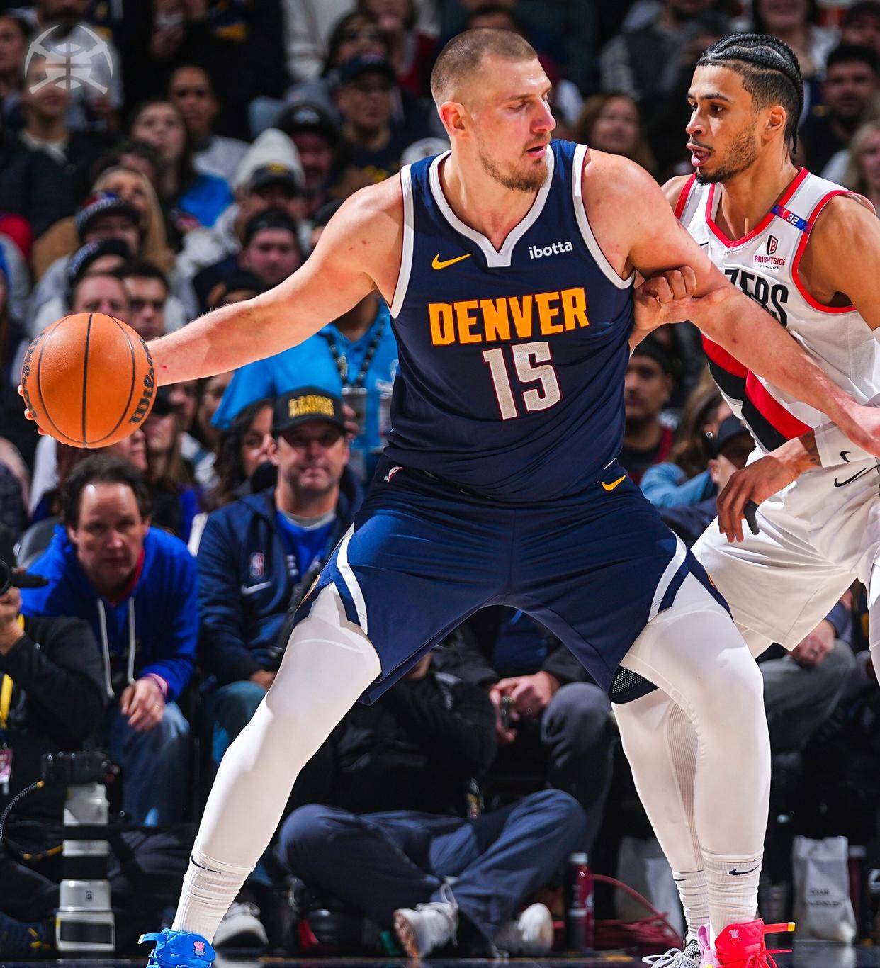 森林狼4分36秒内打出17-0，反超掘金，震惊全场！（森林狼4分36秒轰出17-0高潮，反超掘金，全场沸腾！）