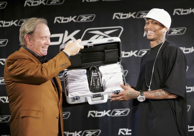 西甲豪门爆冷输球，全队状态遭媒体质疑（西甲豪强意外败北，媒体质疑全队状态）