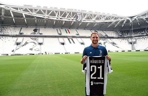 为队友发声，诺阿-朗社媒转发内雷斯捧杯照片并圈了安切洛蒂（诺阿-朗为队友发声：社媒转发内雷斯捧杯照并艾特安切洛蒂）