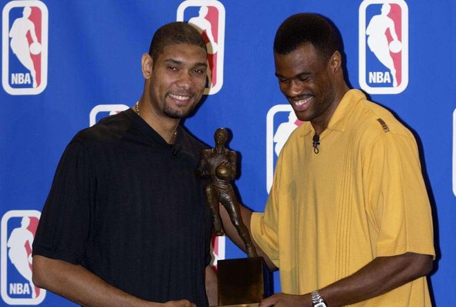 半场战报：温哥华白浪2-0洛杉矶，拉沃尔达、萨比建功（半场速递：温哥华白浪2比0领先洛杉矶，拉沃尔达与萨比破门）