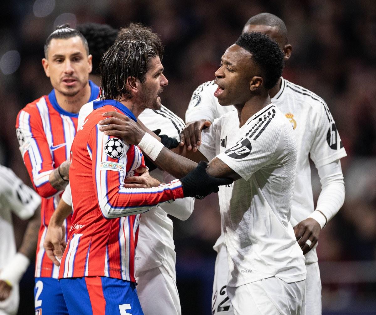 挑战成功三分之一？勇士巴特勒造成三分犯规 独行侠挑战改判两罚（巴特勒三分出手被吹犯规，独行侠挑战成功改判两罚）