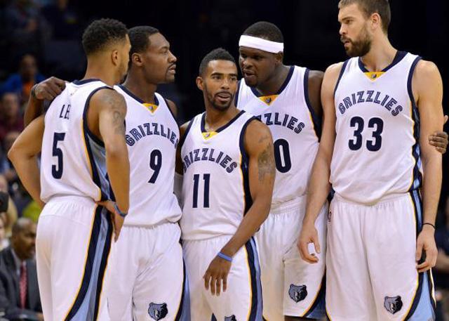 齐沃：感谢大家的称赞，但上场的是球员，功劳属于他们（齐沃：感谢肯定，但冲锋在前的是球员，荣誉属于他们）