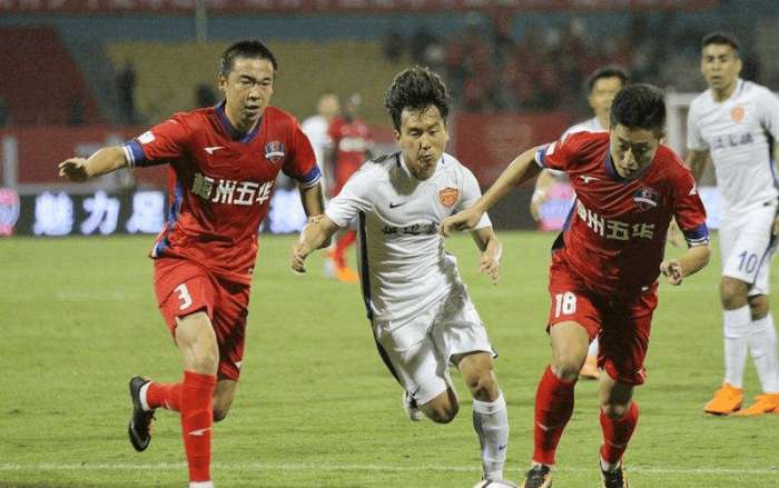 皇马防线告急！赫伊森回归成救星，姆巴佩伤情仍成疑（皇马后防拉响警报：赫伊森复出成关键，姆巴佩伤势仍未明朗）