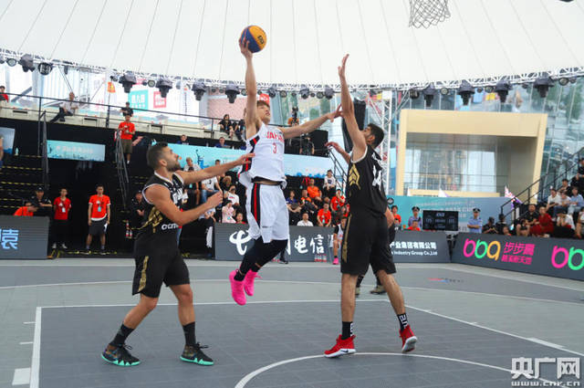 球王本色！迈阿密3-1夺美职联总冠军 梅西助攻双响+MVP+47冠（迈阿密3-1加冕美职联冠军 梅西两助攻当选MVP收获生涯第47冠）